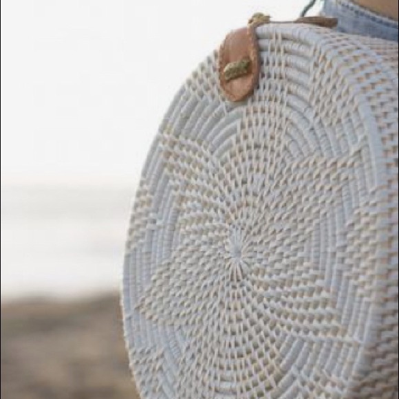 Round rattan woven bag round basket bag Bali bag - Picture 5 of 5
